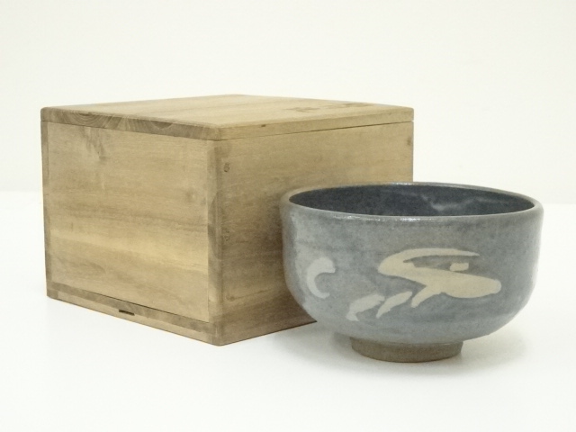 JAPANESE TEA CEREMONY / ASH GLAZED TEA BOWL WARE